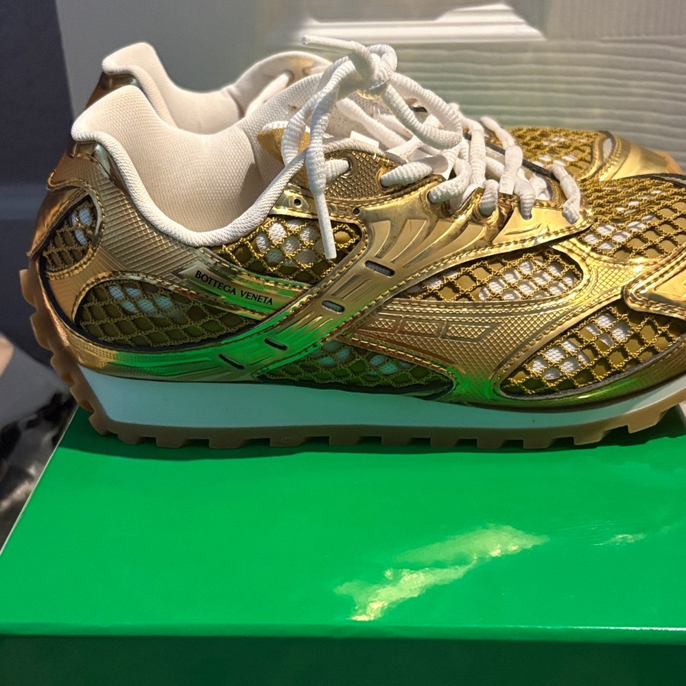 Bottega Veneta Gold and White Sneakers - Picture 7 of 10